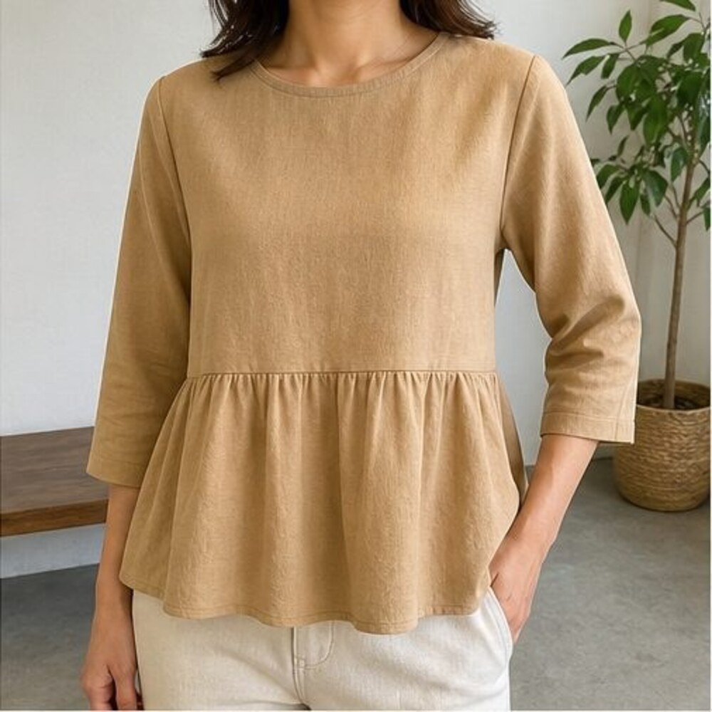 Camel Button Blouse - Picture 2 of 6